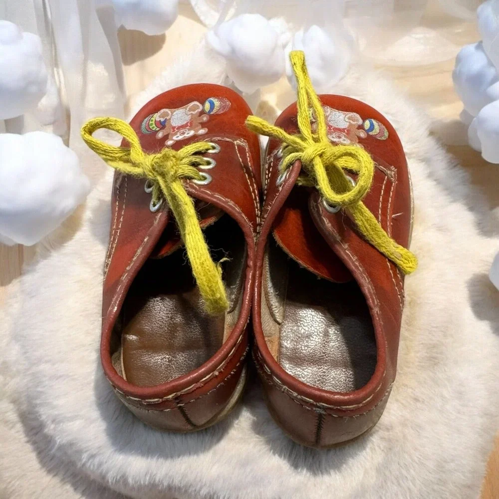 Vintage Retro Cradle Jumpers Toddler Shoes Teddy Bear‎ Toys Design Sz 5 Made USA